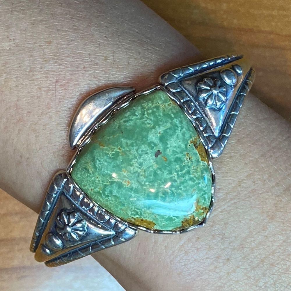 Carolyn Pollack Sterling Shield Green Turquoise Decorated Bracelet For Women - Picture 1 of 10